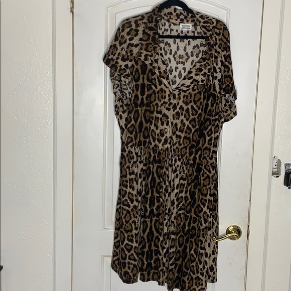 Unique Vintage Dresses & Skirts - Leopard print collard dress